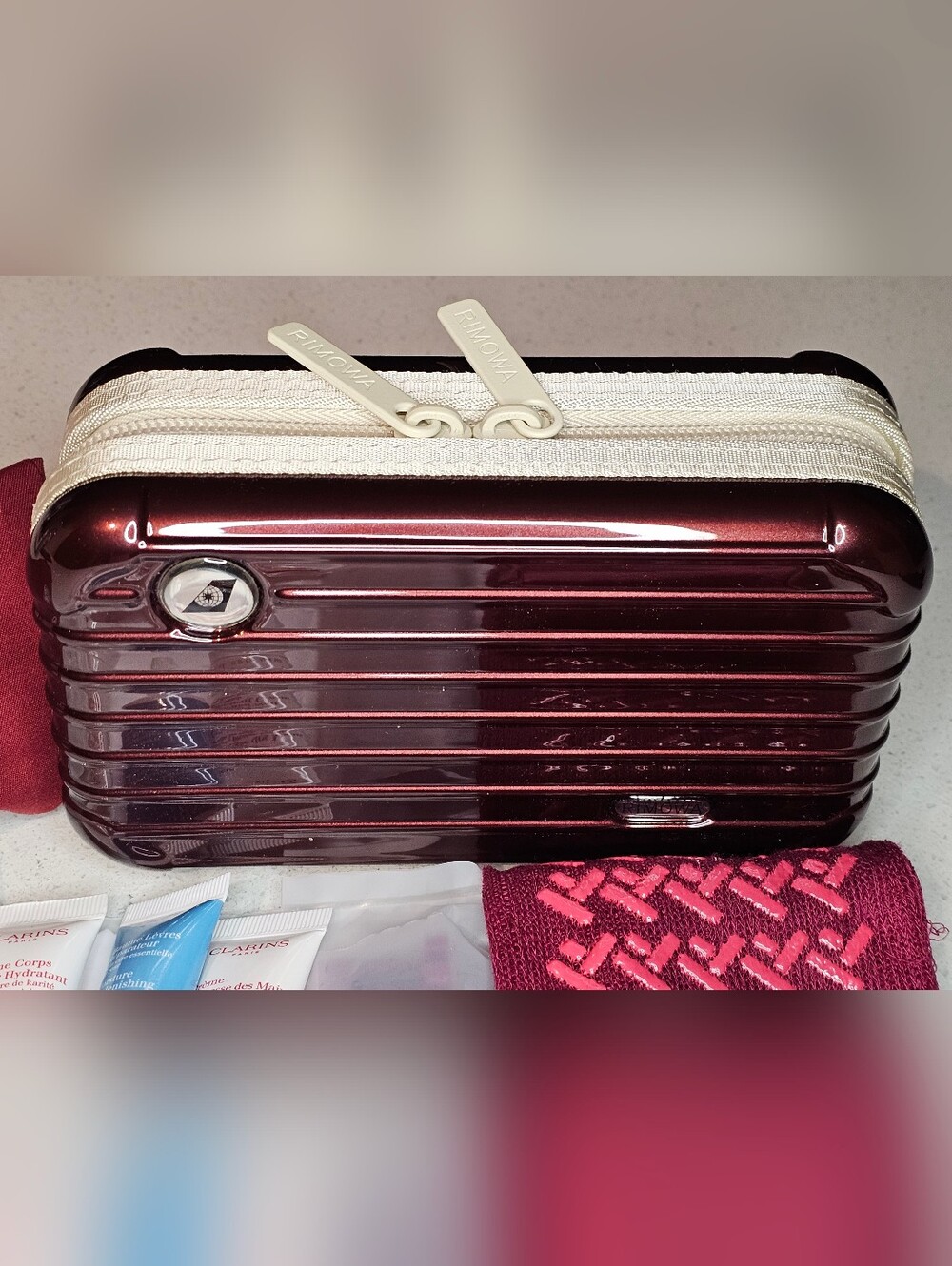 RIMOWA x EVA Air Carmona Red Limited Edition - Picture 5 of 9